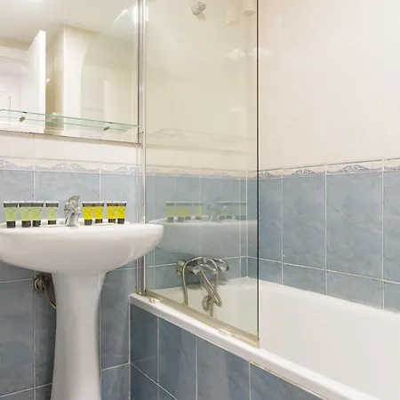 Apartment Comfortable And Functional In Triana Seville
