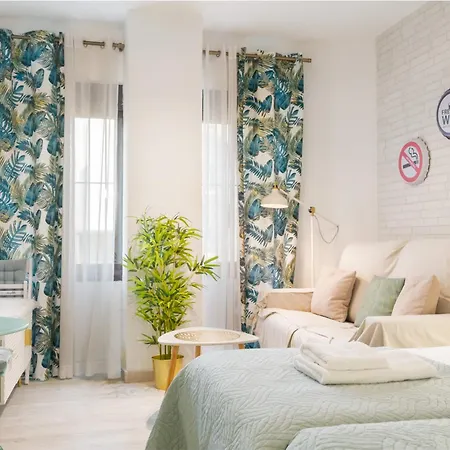 Apartment Comfortable And Functional In Triana Seville